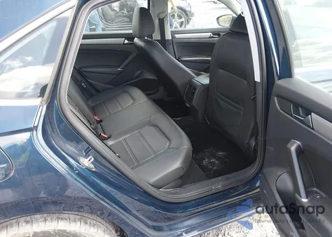 2022 Volkswagen Passat 2.0T Se z USA, uszkodzony, nr VIN 1VWSA7A35NC000148